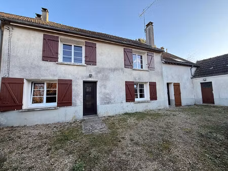 jolie maison à la campagne proche commodités