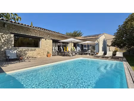 maison contemporaine de 210m² avec dependance garage et piscine