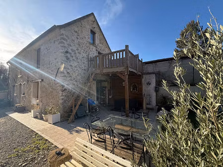 maison en pierres au calme  facilement accessible  proche gare sncf