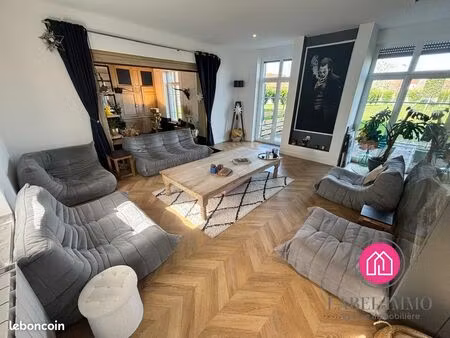 maison 6 pièces 175 m²