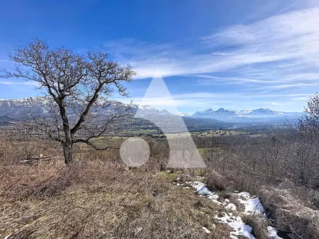 terrain la fare en champsaur 3968 m² !