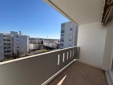 appartement 2 chambres de 65 m² avec balcon - secteur chu gabrilel montpied