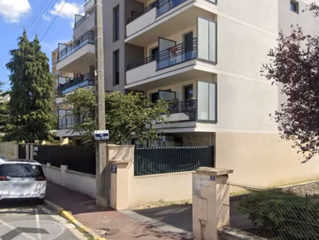 livry gargan - petite résidence de 2016 de standing  à proximité de la mairie