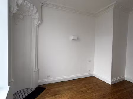 à louer - magnifique 3 pièces rénové avec goût