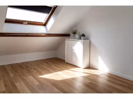 exclusite - 2 pieces de 40m² avec une place de parking exterieur