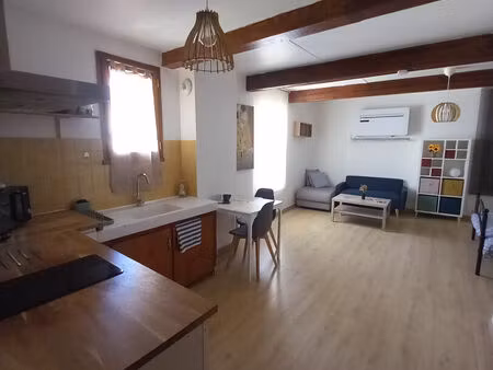 grand studio meublé climatisé