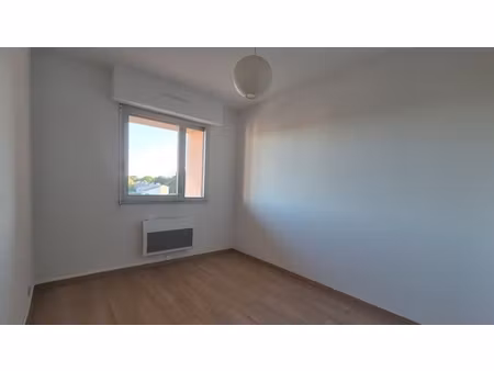 t2 / 32m² / torcy (rer a)