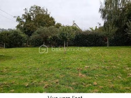 vente terrain à fay (72550) : à vendre / 837m² fay