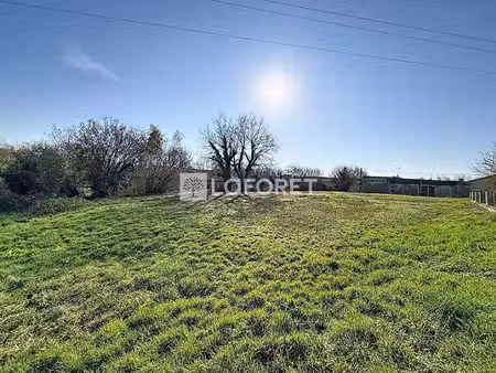 terrain plat a vendre de 1882 m² libre constructeur garnerans