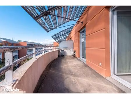 résidence le neptune  50m2  grande terrasse  parking privé