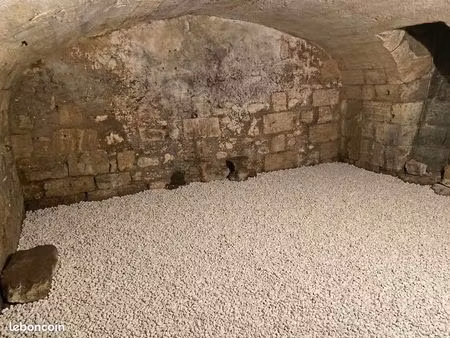 cave 25m2 proche victoire