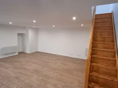 appartement type 3 de 89 m2 entièrement refait a neuf centre ville de barjols
