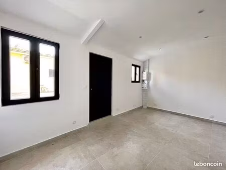 studio 1 pièce 19 m²