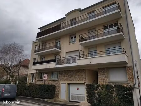 studio 1 pièce 34 m²