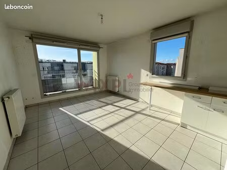 studio 1 pièce 25 m²