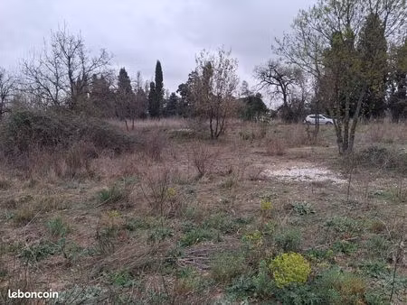 terrain de 916 m² à l'entrée du soler