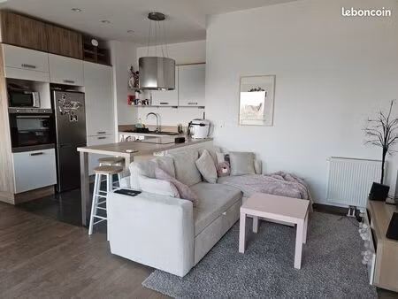 t2 récent de 52 m2 balcon parking à romarin la madeleine prox tram 868 cc