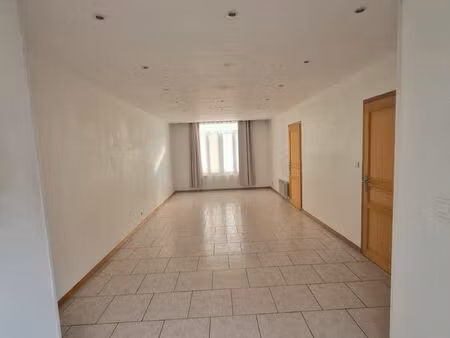 3 pièces · 80 m²3 pièces  80 m² · saint-amand-les-eaux 59230 · quartier centre-ville