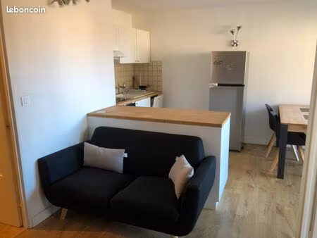 t2 meublé - 37m2. disponible au 01-04