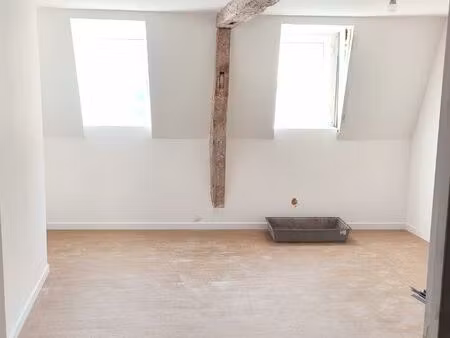 appartement 3 chambres rénové – centre-ville