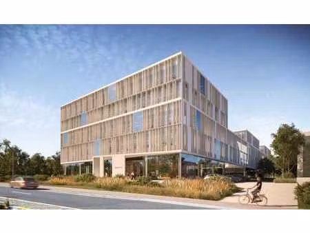 611 m² de bureaux nouvellement construits à 250 m ( !!) d...