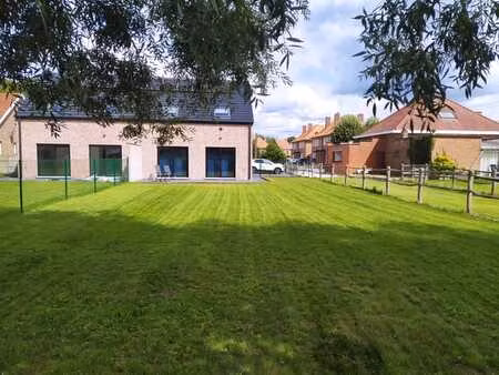 maison 2023 3 façades avec 3 chambres + jardin + parking