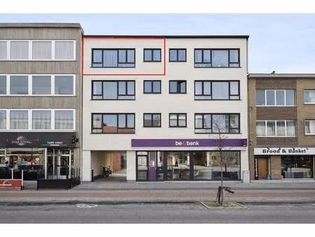 gemoderniseerd appartement met 2 slpkmrs (garage mogelijk)