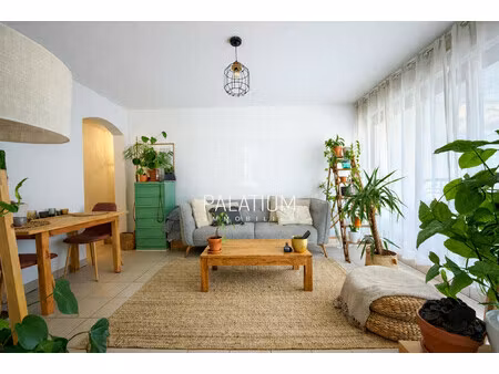 appartement deux pièces avec balcon  ascenseur et place parking