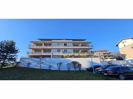 magnifique t3 de 64 82m2 avec terrasse  cave  garage et pk à