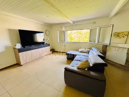 a vendre appartement 3 pièces rénové à montauroux (83)