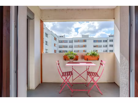 appartement type 2 54.5 m2 parfait état ascenseur à 5 minute