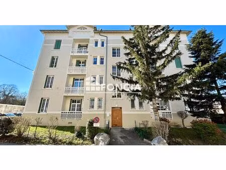 t1 de 34 m2 avec cave et place de parking