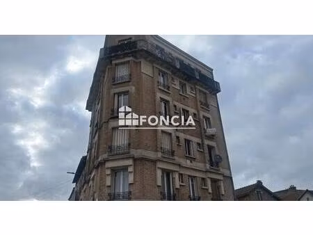 vsg : f3 lumineux  vue dégagée  proche gare