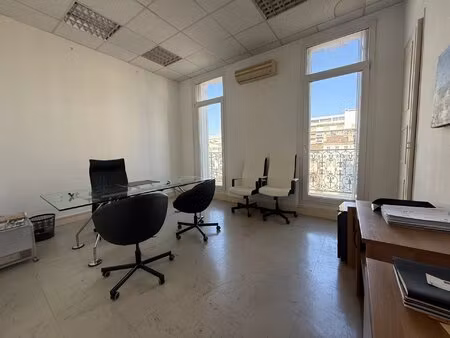 plateau de bureau de 97 m2