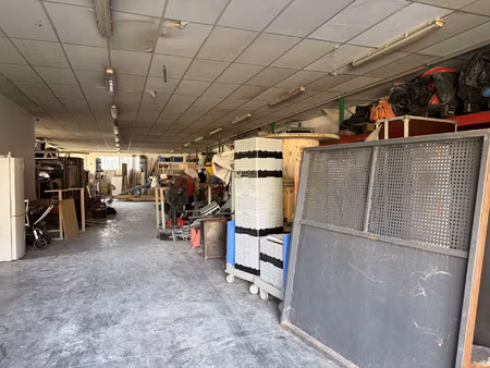 entrepôt de 380 m2 avec terrain attenant le teil