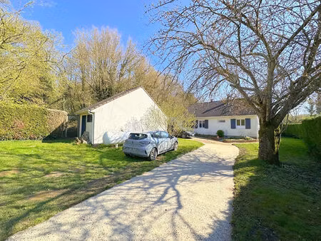 a vendre - chaumont en vexin maison de plain pied - 108 m² - 4 chbres - garage - 1700 m² d