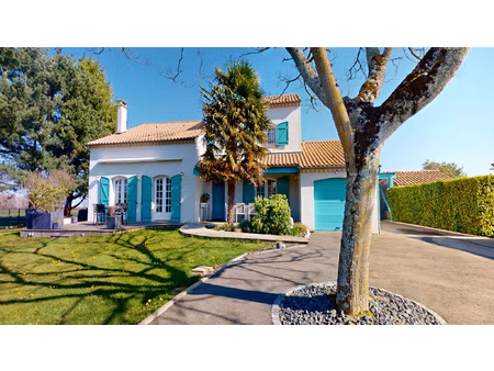 maison 142m2 6 pieces au style mediterrannen a 5 minutes de