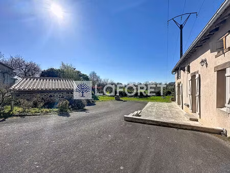 charmante longère au calme avec étang - 8 minutes de parthenay