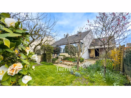 maison familiale avec jardin agréable