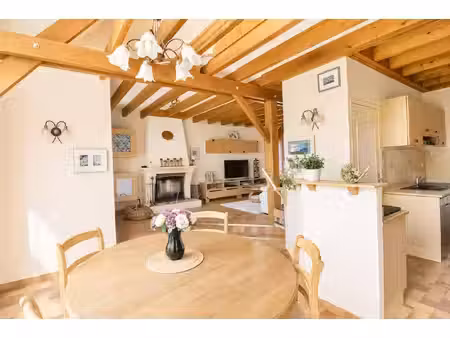 maison familliale en plein bourg avec grand terrain constructible