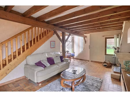 maison familliale en plein bourg avec grand terrain