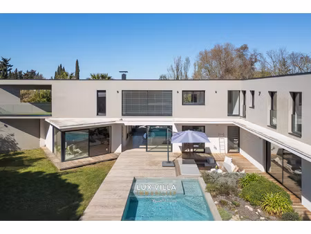 propriété d'exception et ses 4 studios indépendants