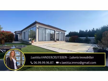 a vendre villa 4 faces de plain-pied 5 pièces de 141 m2 avec