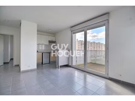 t2 lumineux balcons stationnement