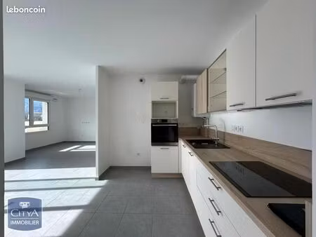 appartement 3 pièces 67 m²