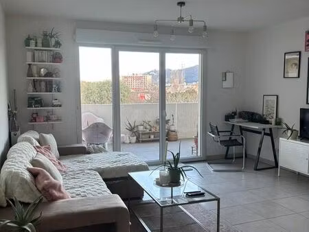 loue 2 pièces - timone - 44m2