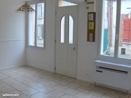 location maison de ville f3