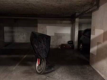 place de parking moto