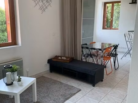 studio meublé de 26 m2 - cergy village