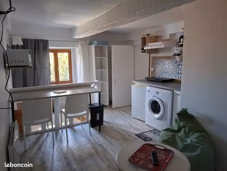 studio meublé avec parking